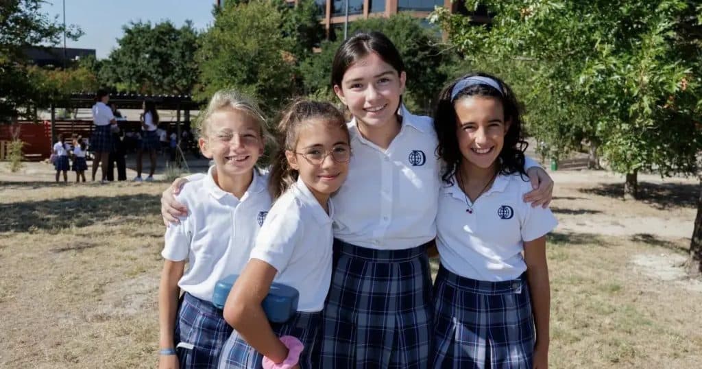 élèves de la Dallas International School