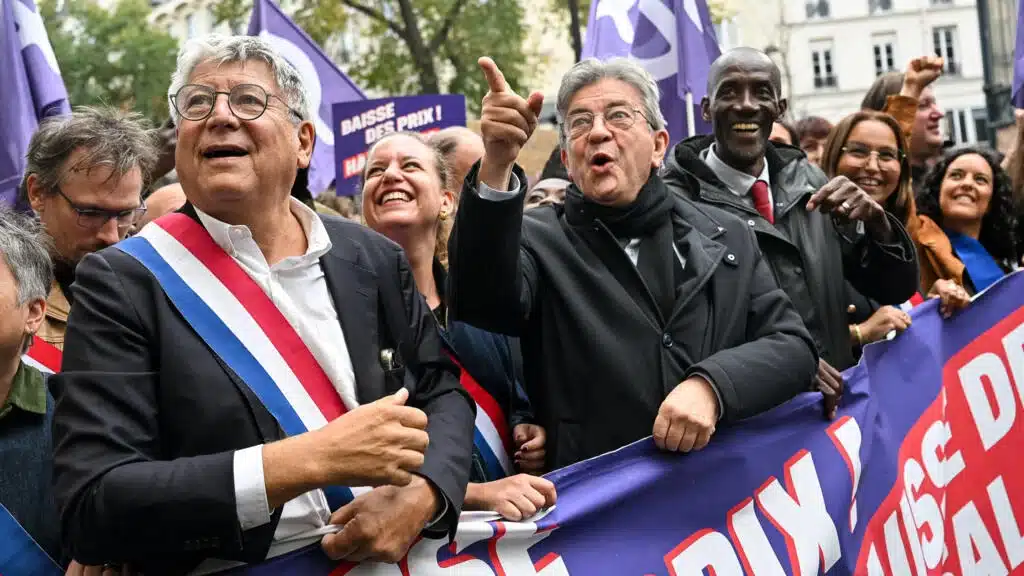 Jean-Luc Mélenchon dans le cortège du 17 octobre 2026 à Paris