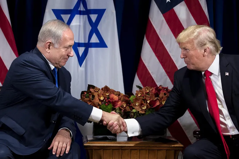 Benyamin Netanyahou et Donald Trump lors d’une session de l’assemblée générale des Nations unies, à New York le 18 septembre 2017. ©BRENDAN SMIALOWSKI / AFP