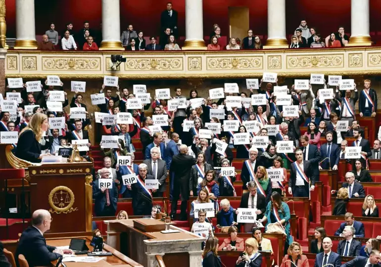 Démocratie cherche gouvernement