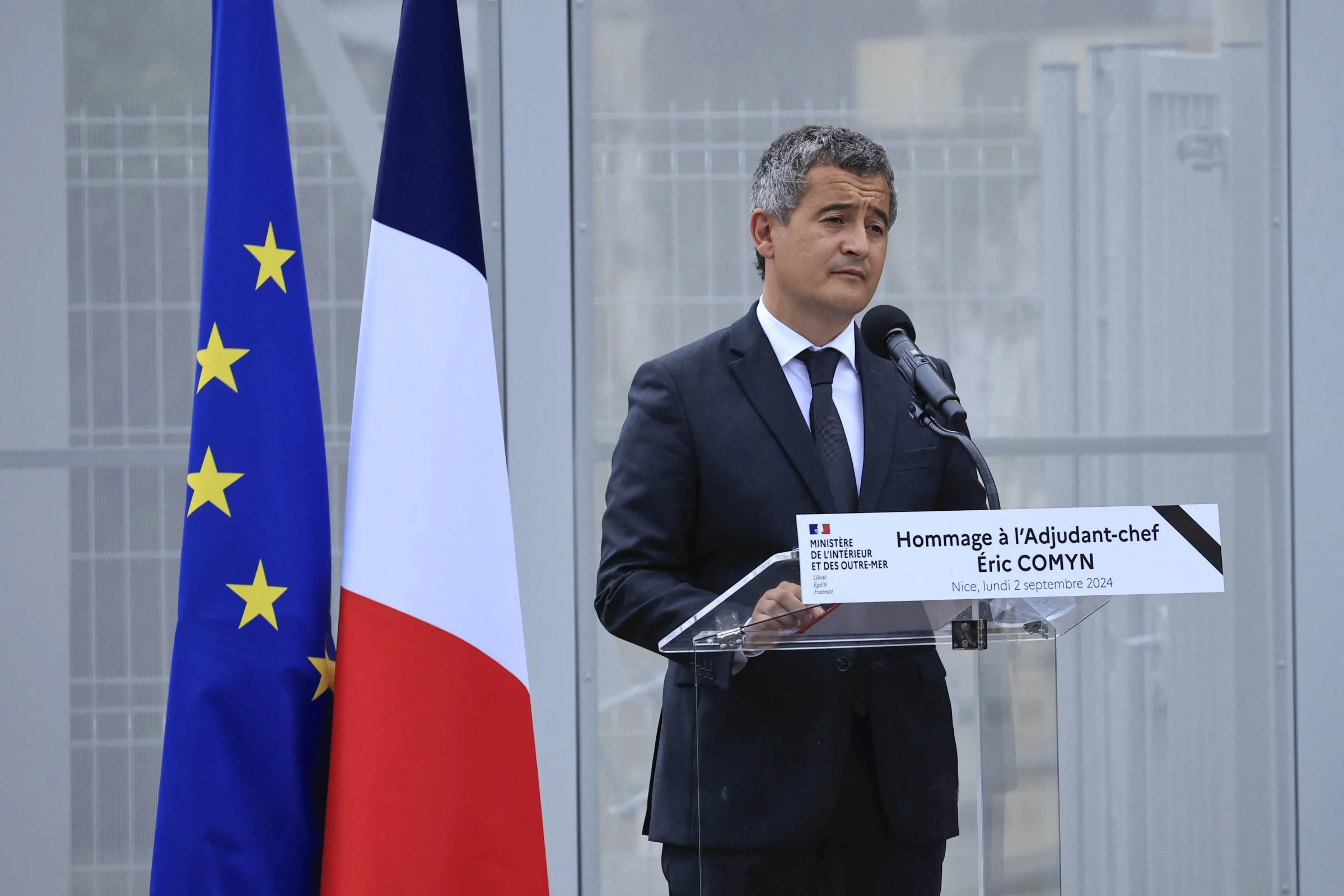 « Il faut mettre les mots sur les choses. Français, ce n&rsquo;est pas un refus d&rsquo;obtempérer, c&rsquo;est un crime (…) Ce n&rsquo;est pas un fait divers, c&rsquo;est un fait de société » – Gérald Darmanin, ministre de l&rsquo;Intérieur, lors d&rsquo;une cérémonie d&rsquo;hommage national à Éric Comyn, gendarme tué lors d&rsquo;un refus d&rsquo;obtempérer à Mougins ce 02 septembre 2024.