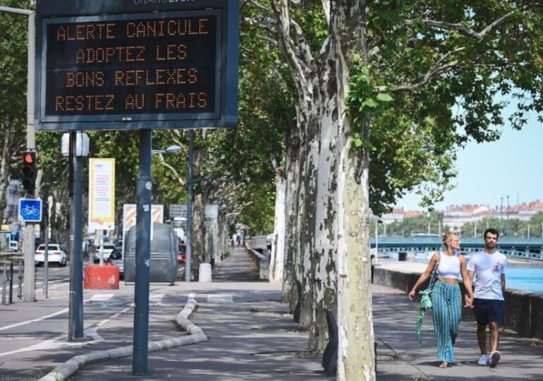 Canicule : la France sous un dôme de chaleur exceptionnel