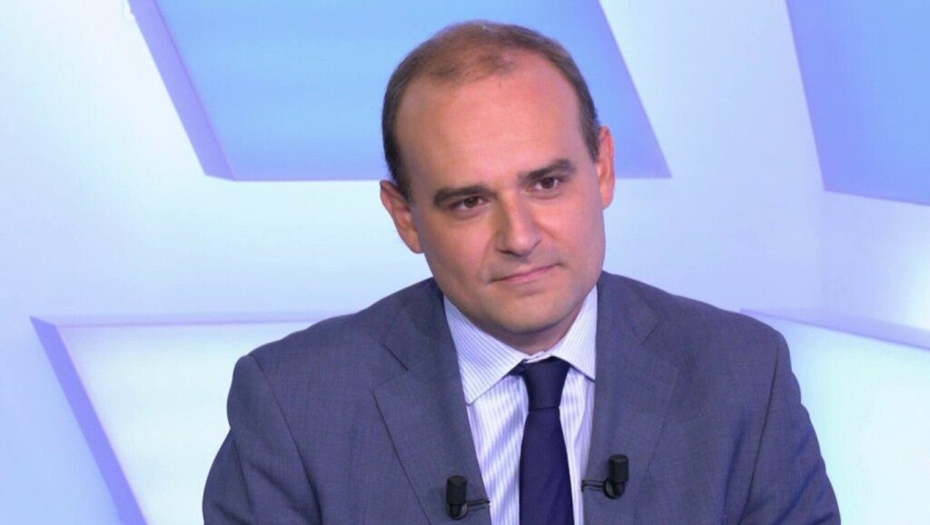 Rencontre avec Alexandre Holroyd, le député, la Reine et la Caisse des dépôts et consignations