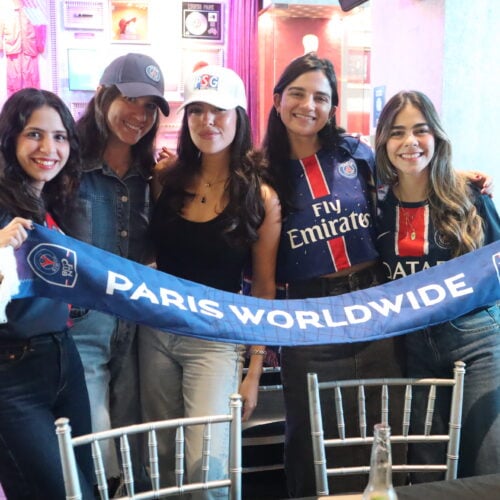 AA En République dominicaine_ les supportrices du PSG