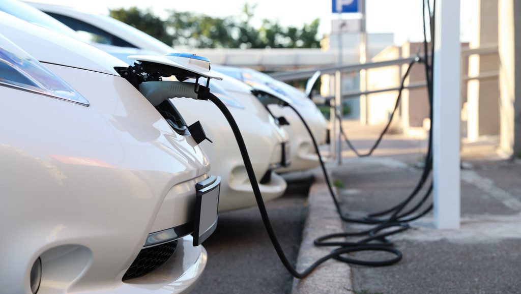 L’Allemagne veut intégrer les voitures électriques au réseau d’électricité