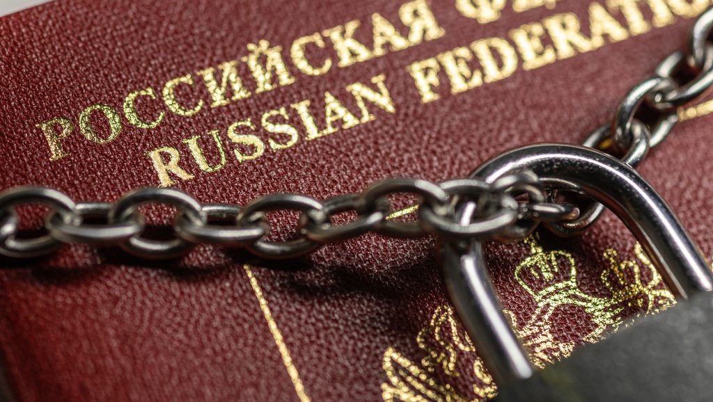 L’UE divisée sur la restriction des visas des ressortissants russes