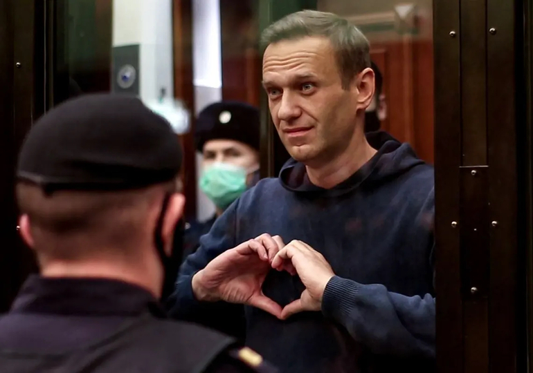 Mort de Navalny : émotion en Occident, silence à Moscou