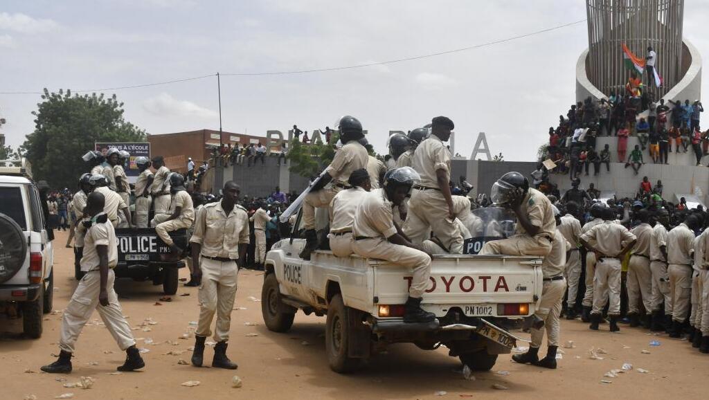 La situation au Niger : analyse du député Bruno Fuchs