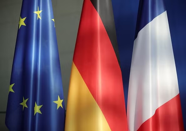 Drapeaux UE-France-Allemagne