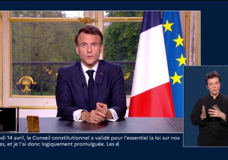 "Cette réforme est-elle acceptée? À l'évidence non", a reconnu Emmanuel Macron lors de son allocution ce 17 avril 2023 évoquant la mesure de report de l'âge légal de la retraite.