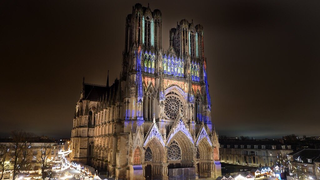 La France s’illumine pour les Fêtes de fin d’année ! Les 5 spectacles à ne pas louper 