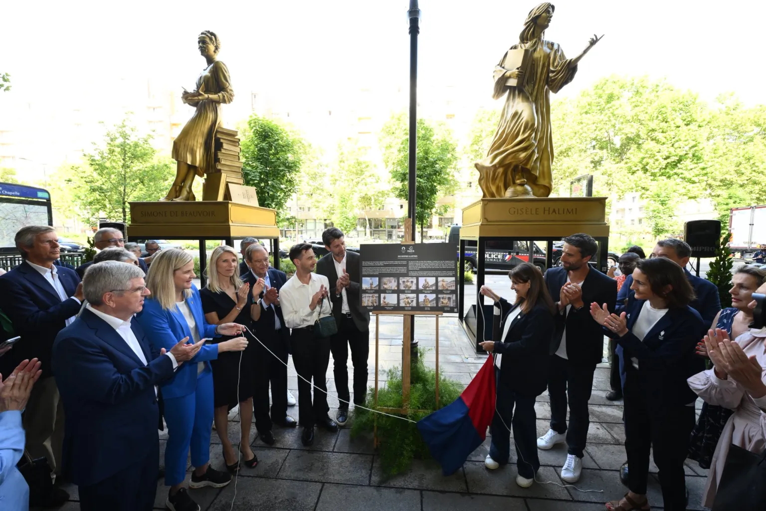Inauguration des 10 statues de femmes illustres agencées le long de la Rue de la Chapelle, dans le 18ème arrondissement de Paris, samedi 26 juillet 2025 ©CNOSF