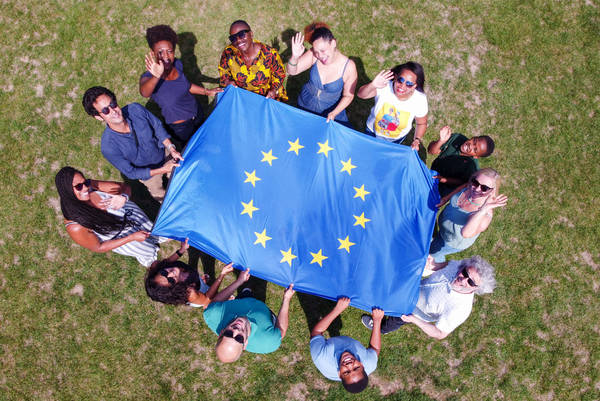 Drapeau et citoyens européens