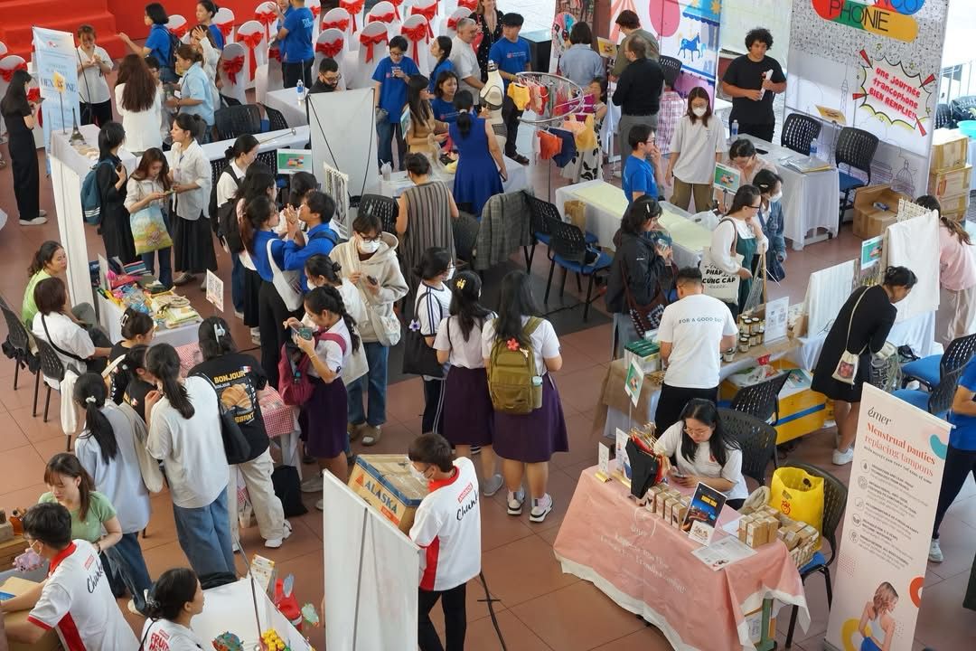 Le festival de la Francophonie avec ses stands