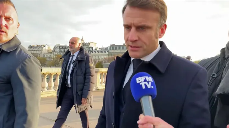 "Nous ne céderons rien à l'antisémitisme où que ce soit et la violence, y compris dans la République française, ne l'emportera jamais et l'intimidation non plus", a déclaré le chef de l'État à quelques heures du match sous haute sécurité opposant la France et Israël dans le cadre de la ligue des Nations. 