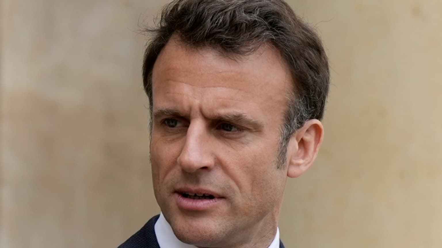 « En lien avec nos partenaires, le président est totalement mobilisé pour s&rsquo;assurer de la sécurité de la communauté française qui est la priorité immédiate », assure l&rsquo;Élysée interrogé sur la situation de nos compatriotes au Soudan ce dimanche 23 avril.