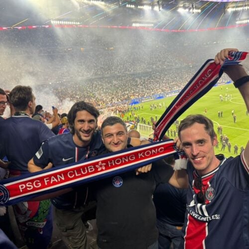 Les fans du PSG Hong Kong au stade pour la finale
