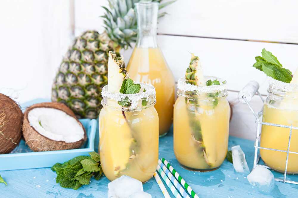 Mocktail d'ananas et de noix de coco