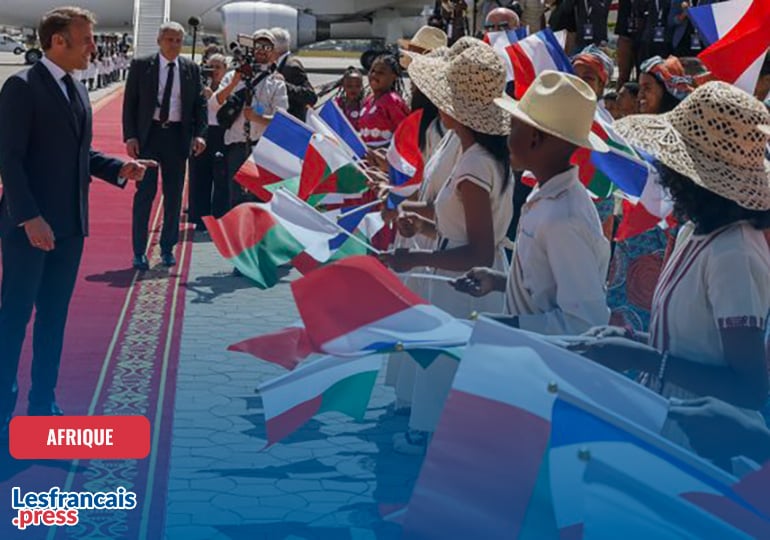 Emmanuel Macron avec les 40 000 Français de Madagascar 