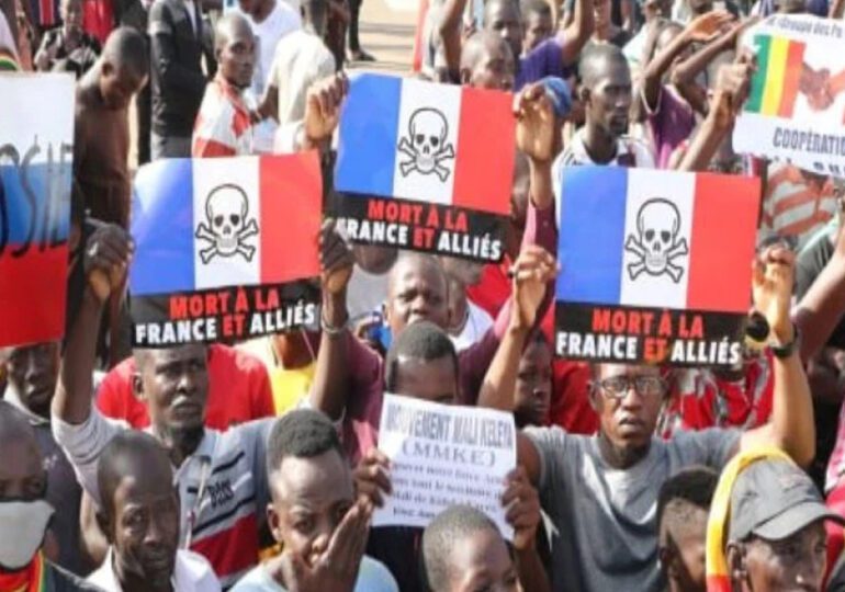 Au Mali, les ONG françaises interdites