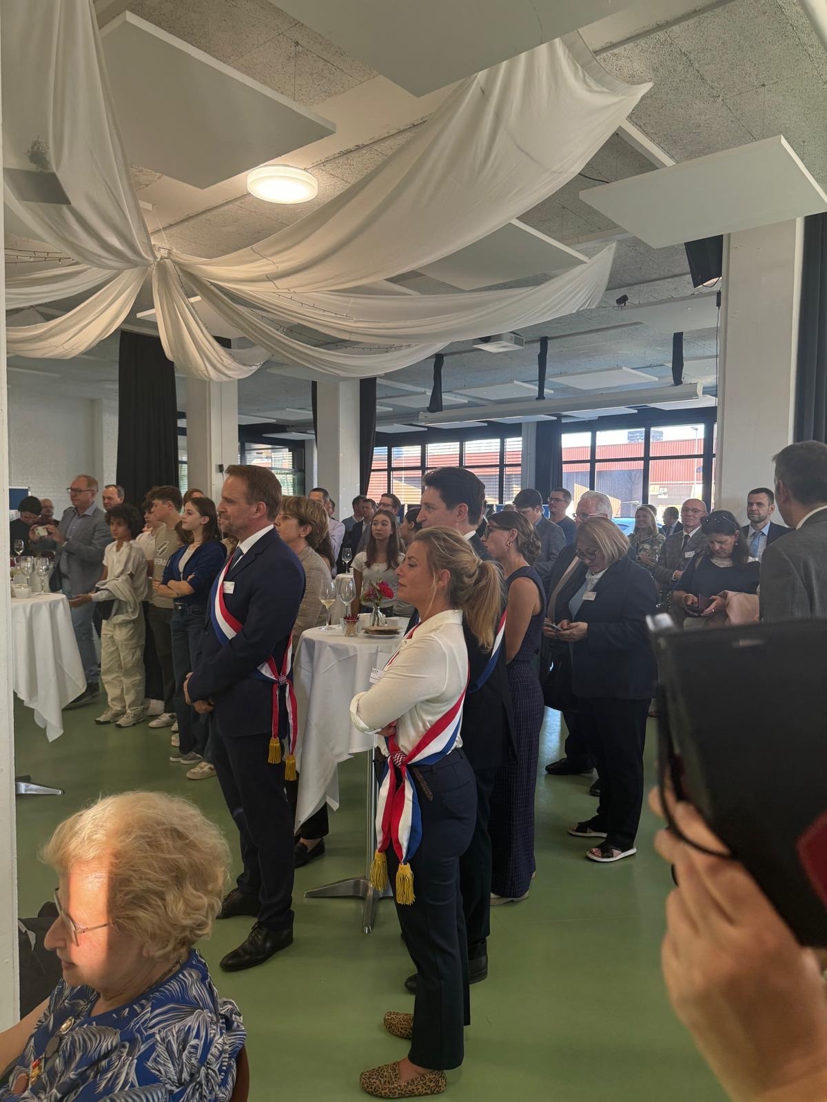 Olivia Richard à Zurich / Pose de la première pierre du nouveau bâtiment du lycée français