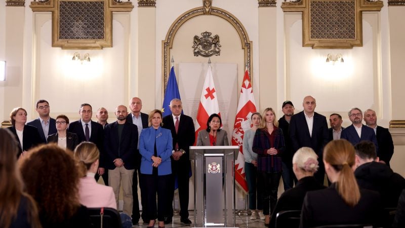 Le résultat des élections a donné au parti au pouvoir, le Rêve géorgien, 91 sièges sur les 150 que compte le parlement, ce qui est suffisant pour lui permettre de gouverner de manière indépendante. ©Alexandra Brzozowski/Euractiv