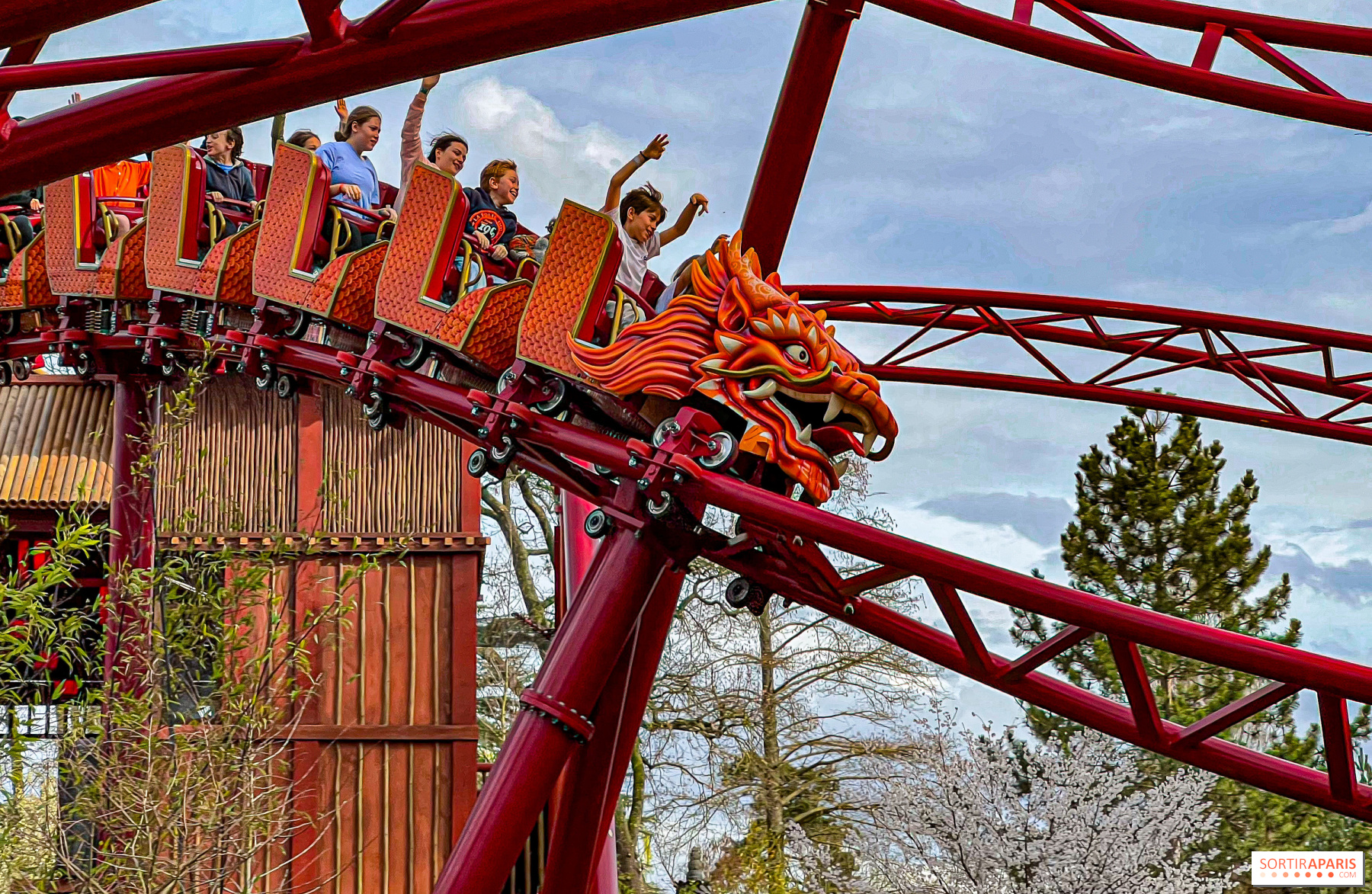 Un voyage à dos de dragon au Jardin d’Acclimatation de Paris