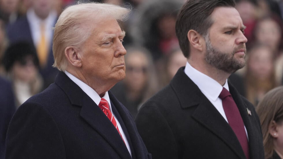 Donald Trump et son futur vice-président J.D. Vance, le 19 janvier 2025 à Arlington, en Virginie. © Evan Vucci / A