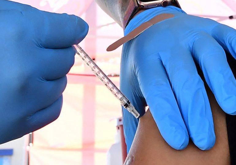 Covid-19 : l’EMA autorise les premiers vaccins de rappel adaptés