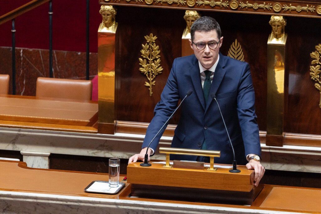 Vincent Caure à la tribune de l'Assemblée nationale