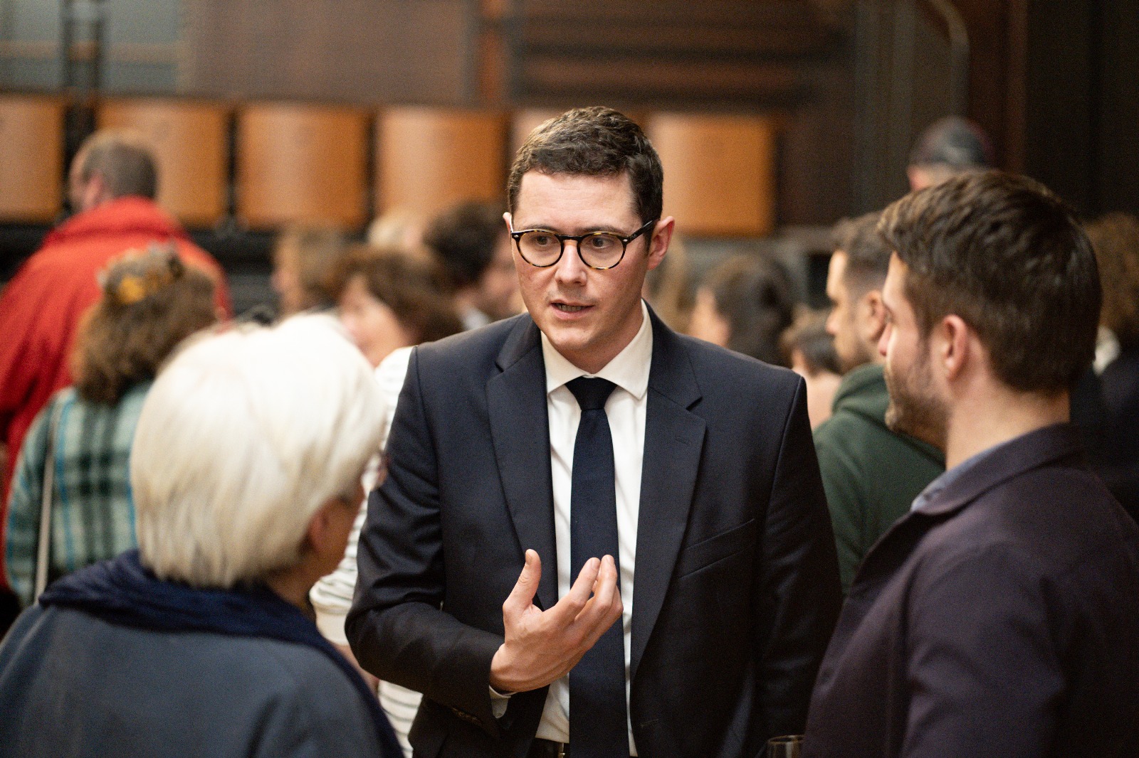 Vincent Caure, député à la rencontre des Français expatriés de sa circonscription