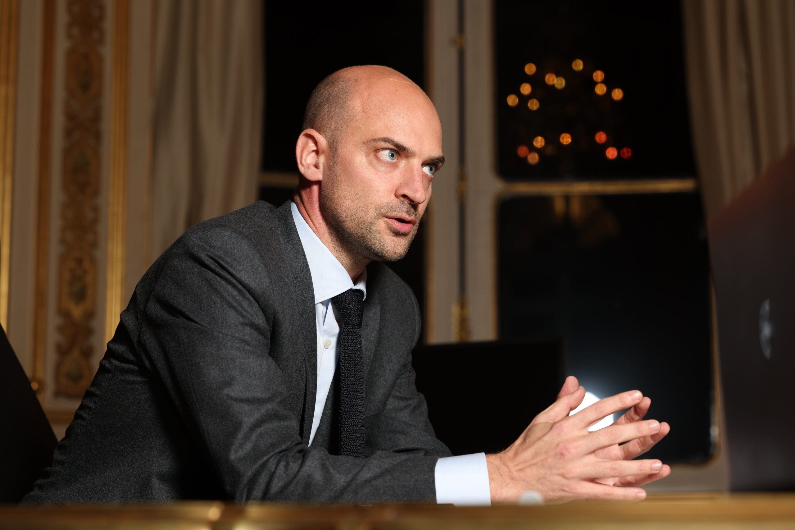 POLITIQUE , ENTRETIEN AVEC JEAN NOEL BARROT MINISTRE DE L'EUROPE ET DES AFFAIRES ETRANGERES AU QUAI D'ORSAY / PHOTO LE PARISIEN / ARNAUD JOURNOIS