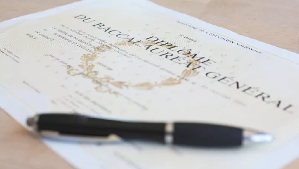 Baccalauréat à l&rsquo;étranger : les examens 2022 commencent
