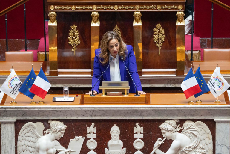 Amélia Lakrafi, députée des Français de l'étranger - 10ème circonscription - à la tribune de l'Assemblée nationale