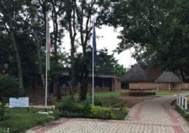 Le proviseur du Lycée français de Bujumbura accusé d'encouragement à la prostitution