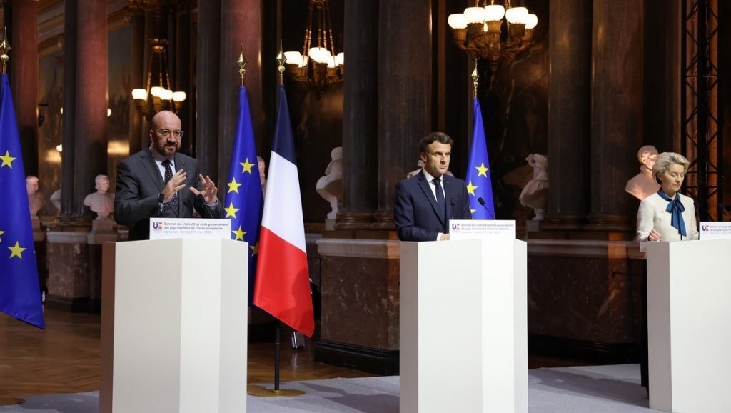 L’UE favorable à une interdiction partielle du pétrole russe