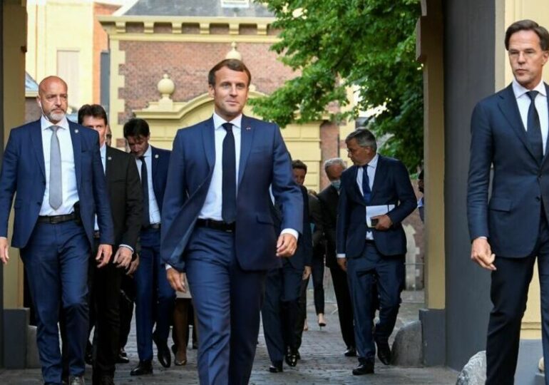 Énergie, industrie : Emmanuel Macron aux Pays-Bas pour la « souveraineté européenne »