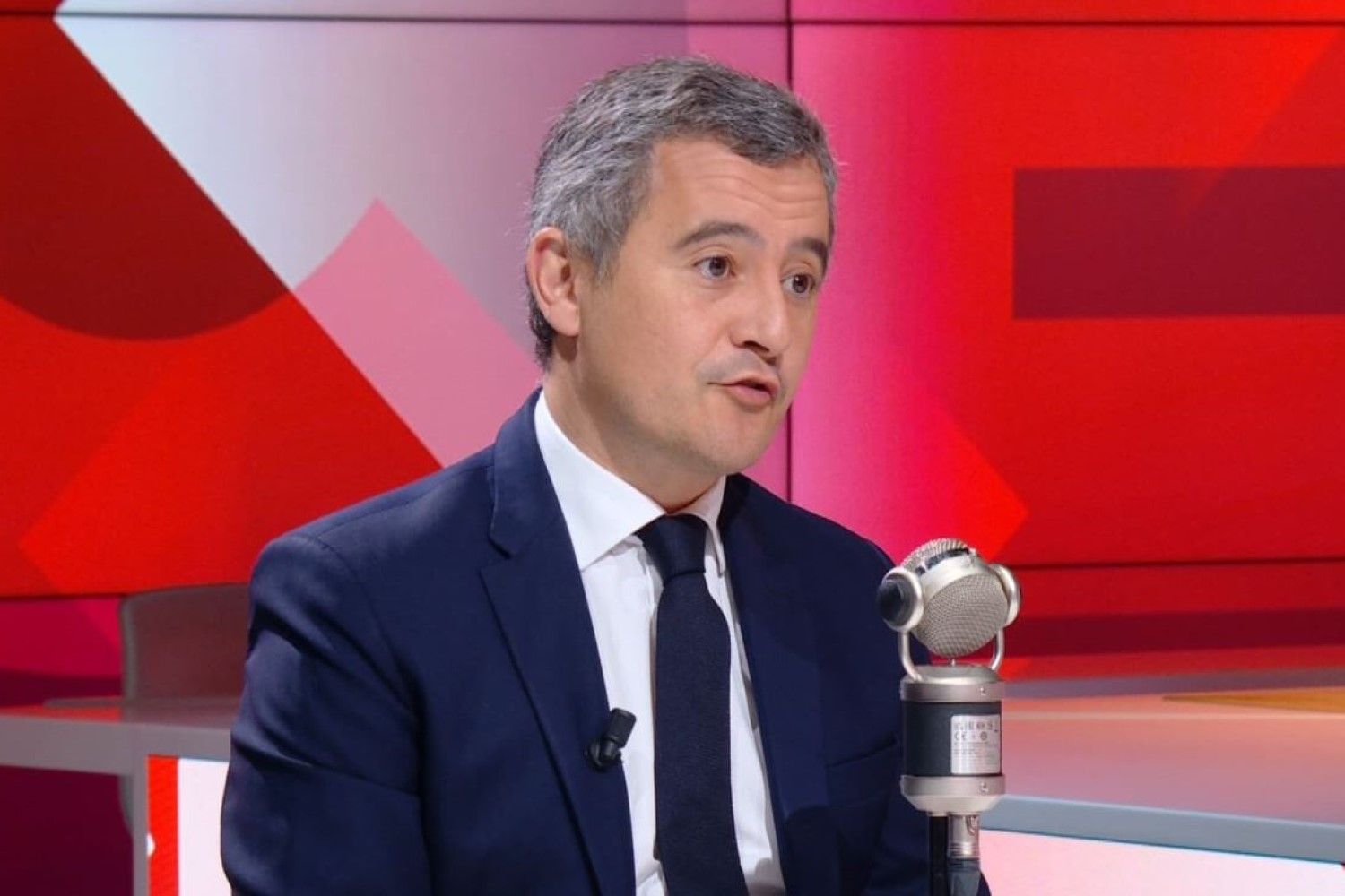 Gérald Darmanin : « Pour être en France et devenir Français, il faut s&rsquo;assimiler » – garde des Sceaux de la République française (ministre de la Justice) ce dimanche 09 février 2025 sur BFMTV