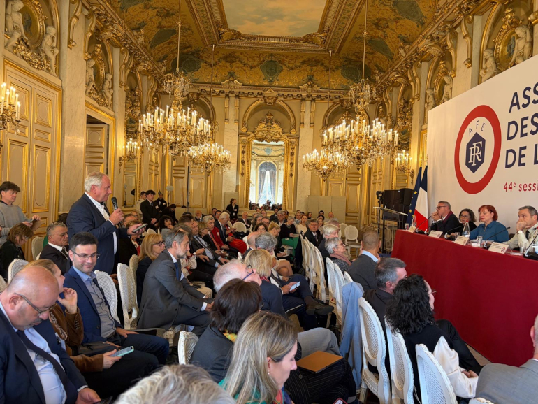 D&eacute;bat sur la JDC au cours de la 44&egrave;me session pl&eacute;ni&egrave;re de l'AFE