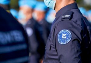 Un garde de l’Agence européenne de gardes-frontières et de garde-côtes, plus connue sous le nom de Frontex - ©Frontex / Twitter