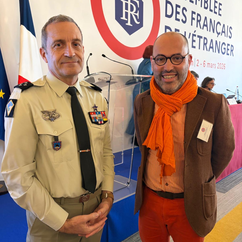 G&eacute;n&eacute;ral Givre, Directeur du service national et de la jeunesse au Minist&egrave;re des Arm&eacute;es et Nicolas Nouelle Conseiller des Fran&ccedil;ais de l'&eacute;tranger - Irlande