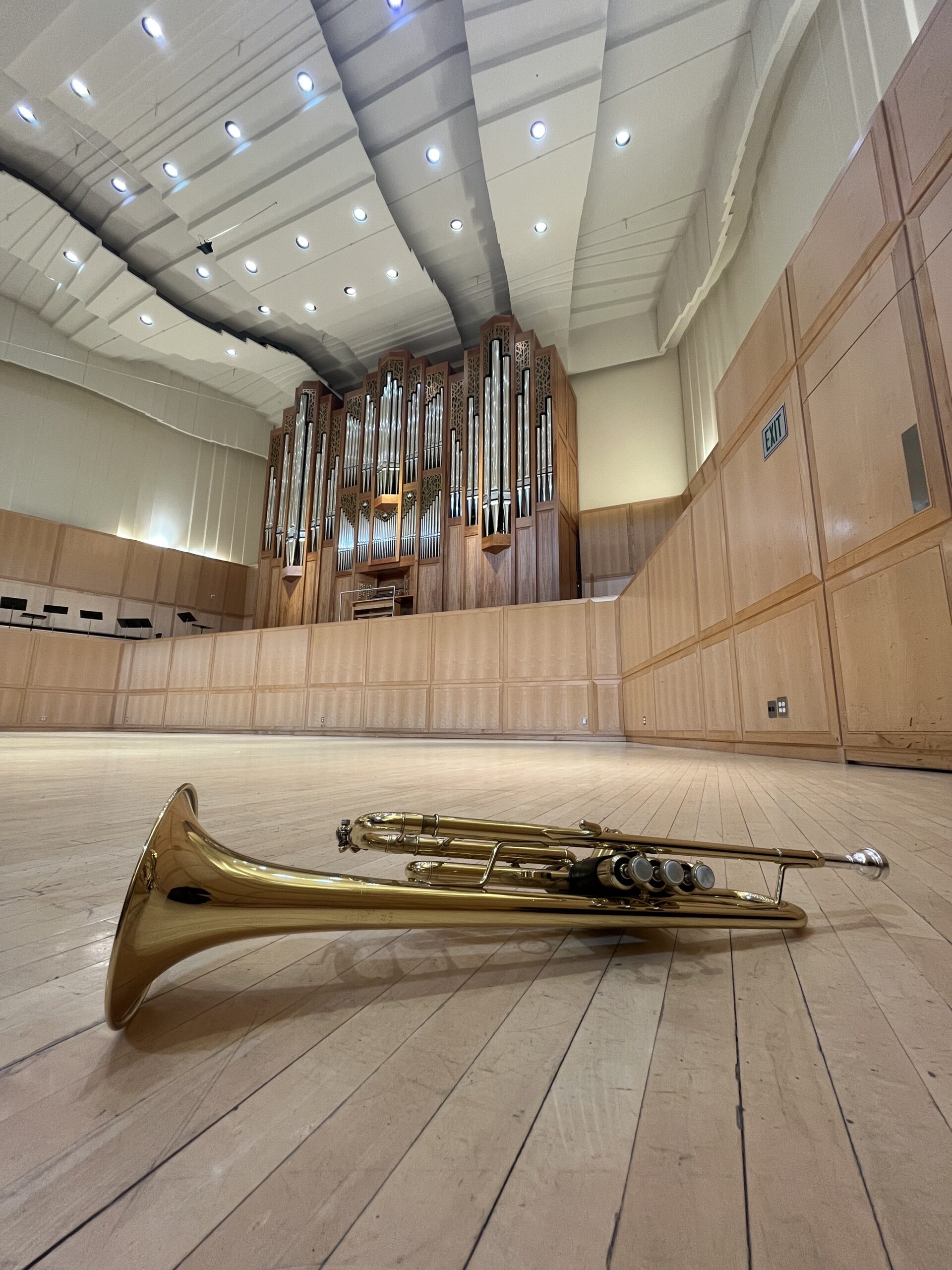 Trompette de Michel Jacquot avant un concert