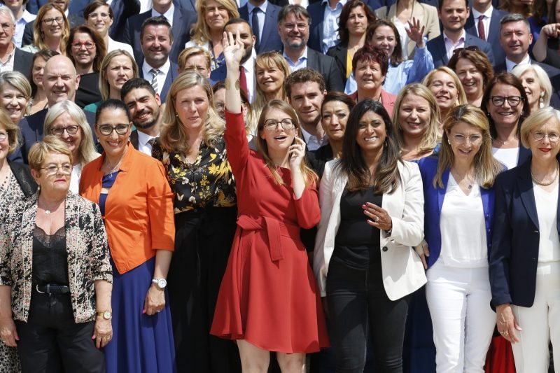 « L&rsquo;utilisation du 49.3 a été rendue obligatoire devant l&rsquo;incohérence et l&rsquo;irresponsabilité des députés LR qui s&rsquo;étaient pourtant engagés devant les Français » – Communiqué du groupe Renaissance à l&rsquo;Assemblée nationale ce 16 mars 2023.