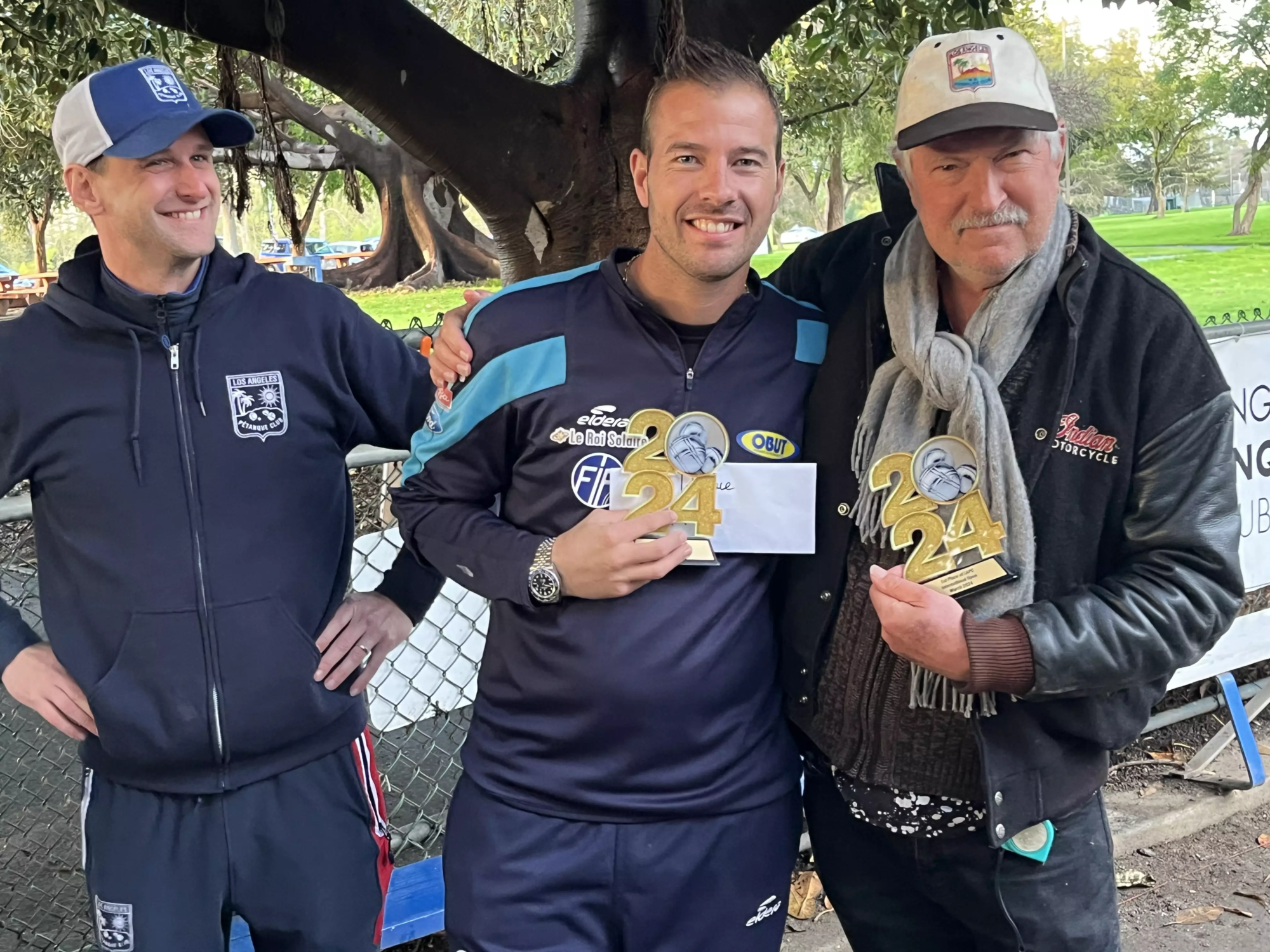 Pierre Constantin à gauche suivi de Dylan Rocher, champion multi-titrés sur la scène internationale de la pétanque