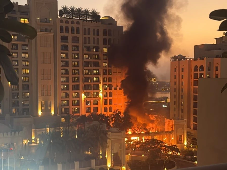 Des immeubles vers le quartier de Palm &agrave; Duba&iuml; le 07 mars 2026