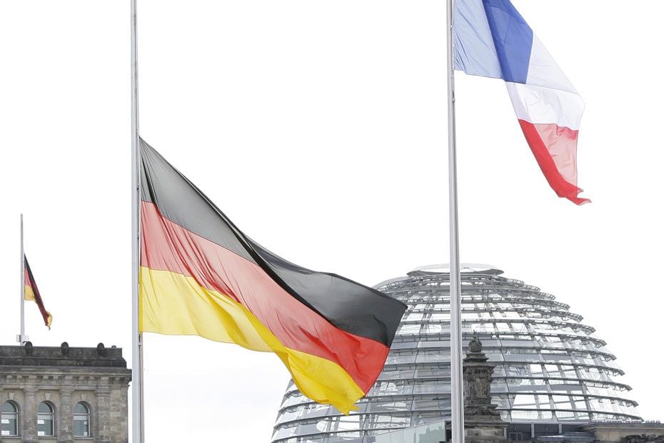 Prélèvement à la base, une majorité de la population qui paye des impôts, un taux d'impostion plus élevé : le modèle allemand est bien éloigné de son homologue français. © MAXPPP