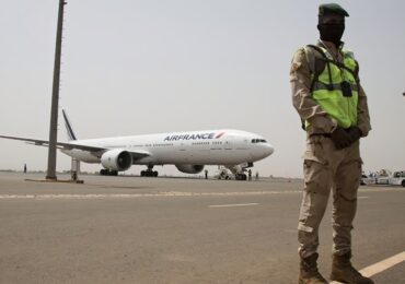 France – Mali : toujours pas de vol ni de visa 