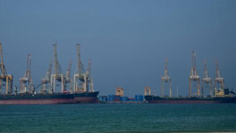 Une centaine de navires restent bloqués en amont du détroit d'Ormuz