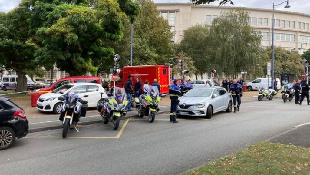 Arras : un ancien élève attaque son Lycée aux cris d’Allah Akbar 