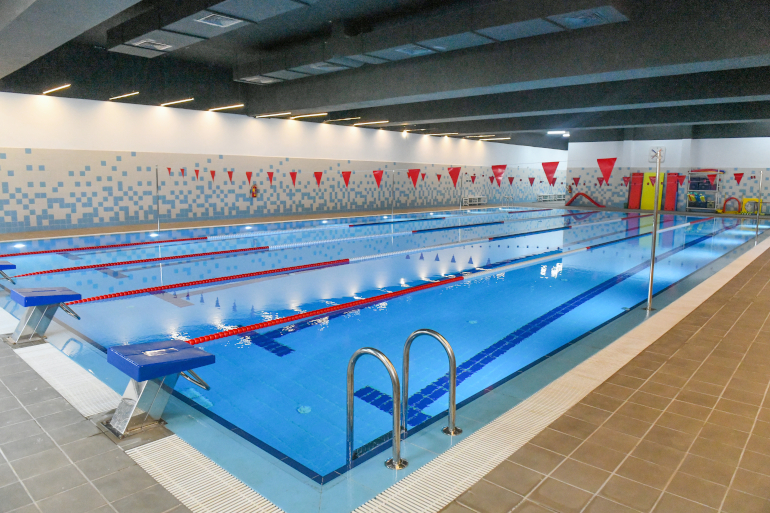 Piscine au Lycée Alphonse Daudet